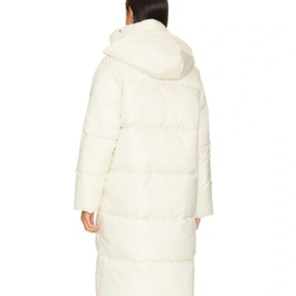 L'Academie Marlon Puffer Coat in Ivory
